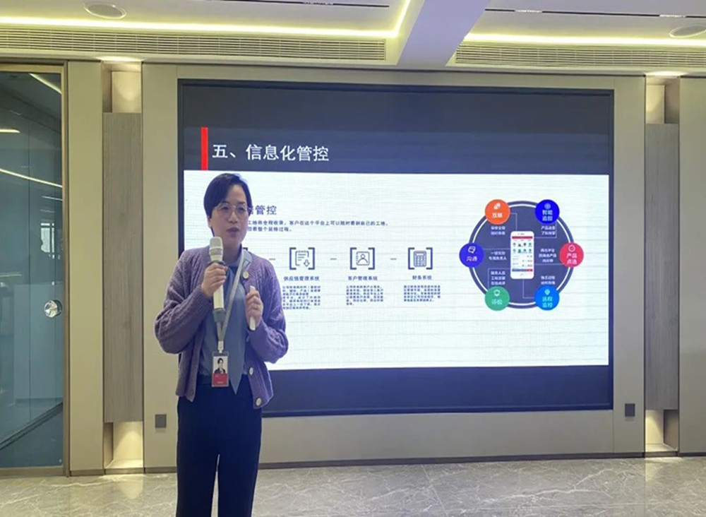 寧波銀行VIP客戶及企業(yè)家團體到訪南鴻參觀交流